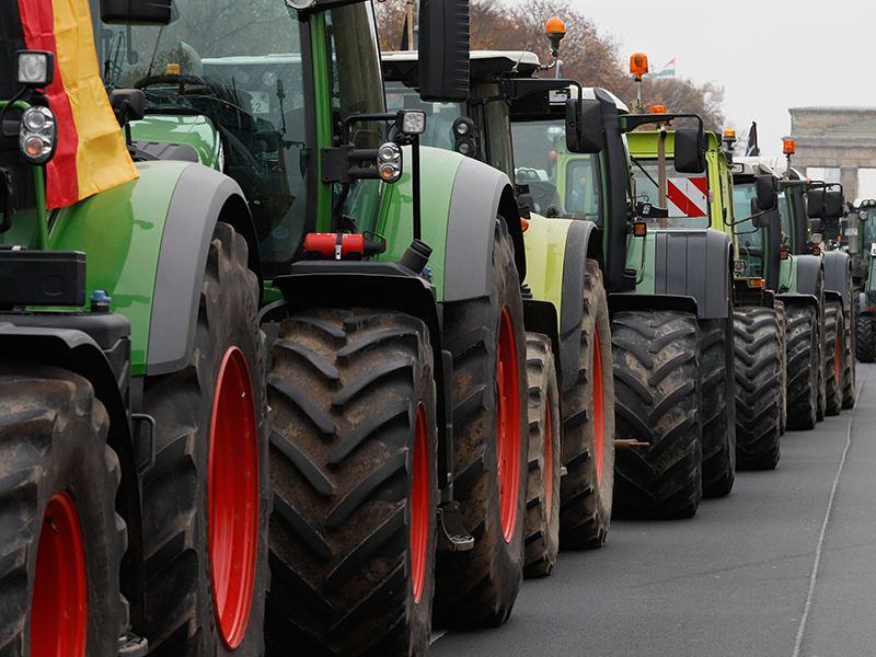 Traktorkolonne Bauernproteste